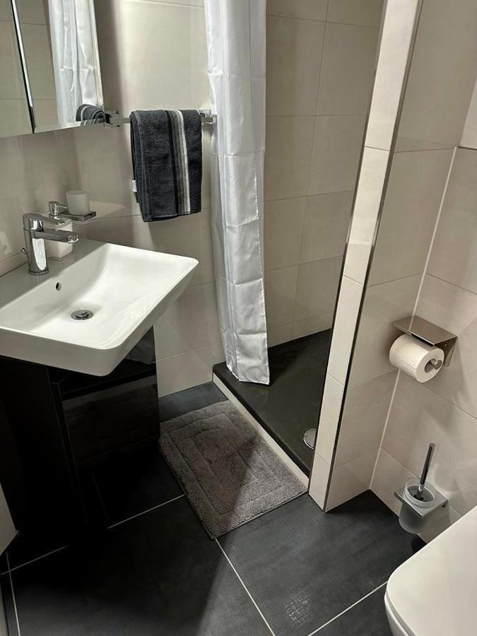 Flexible, Schoene Und Gut Aussehende Feriensuite Reutlingen Eksteriør billede